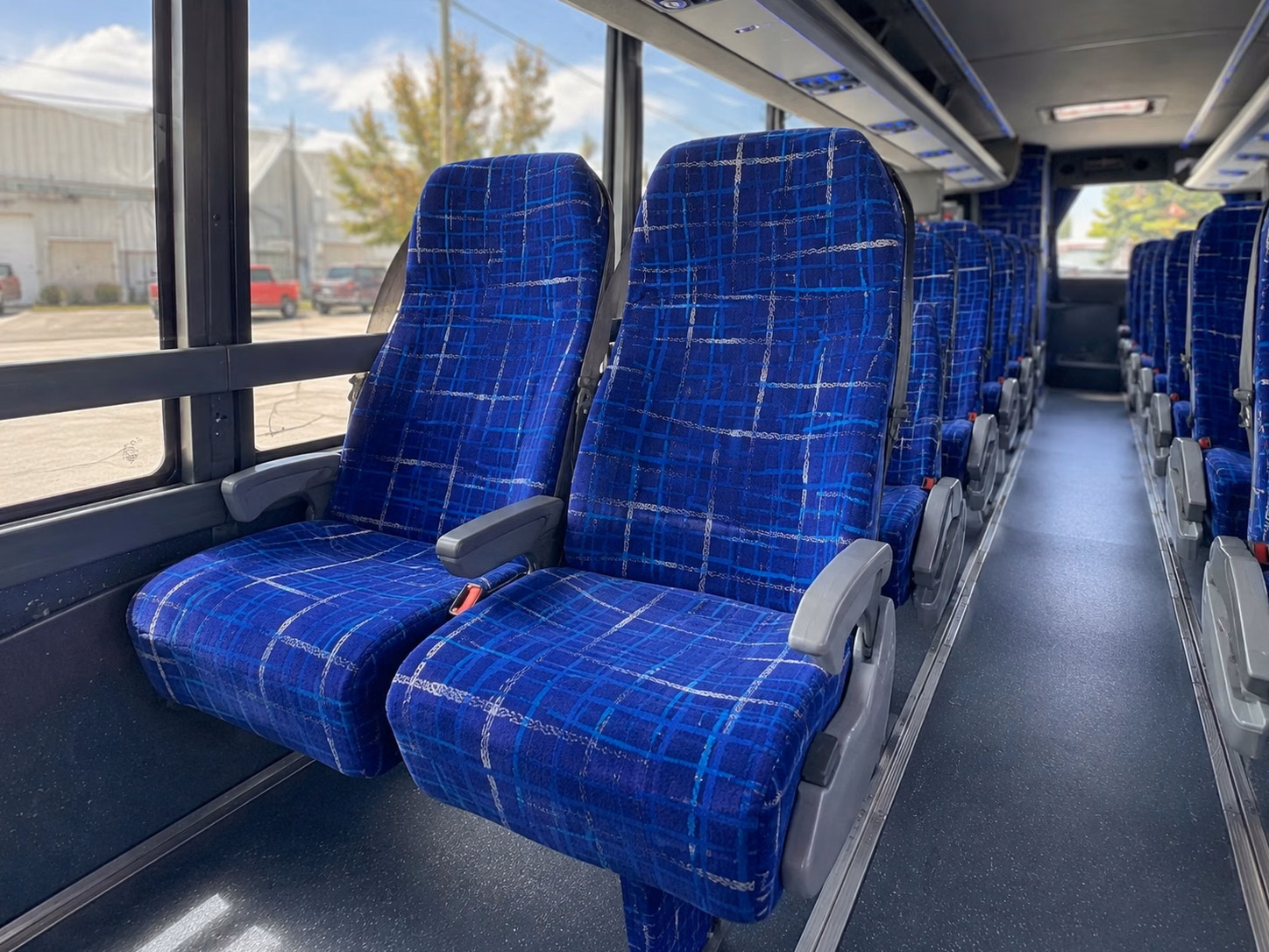 find the perfect guest shuttle for your citrus heights wedding venue